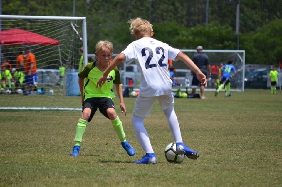 Two players battling in a 1v1 duel